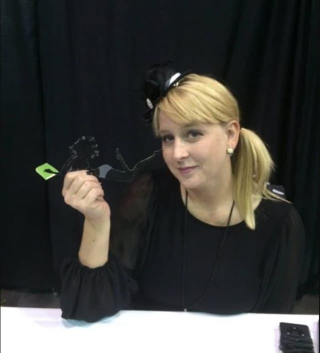 Пенелопа Дуглас