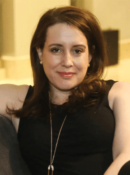 Джулія Куїнн