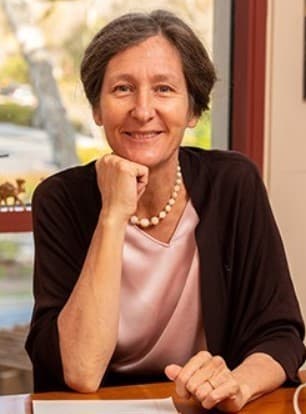 Анна Лембке