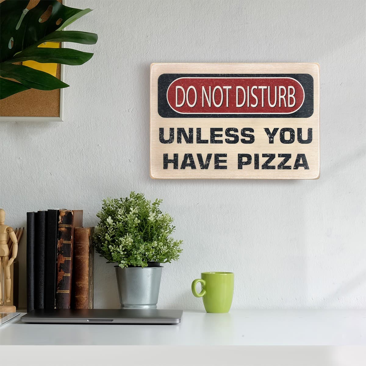 Постер &#39;Do not disturb. Unless you have a pizza&#39;, фото - 3
