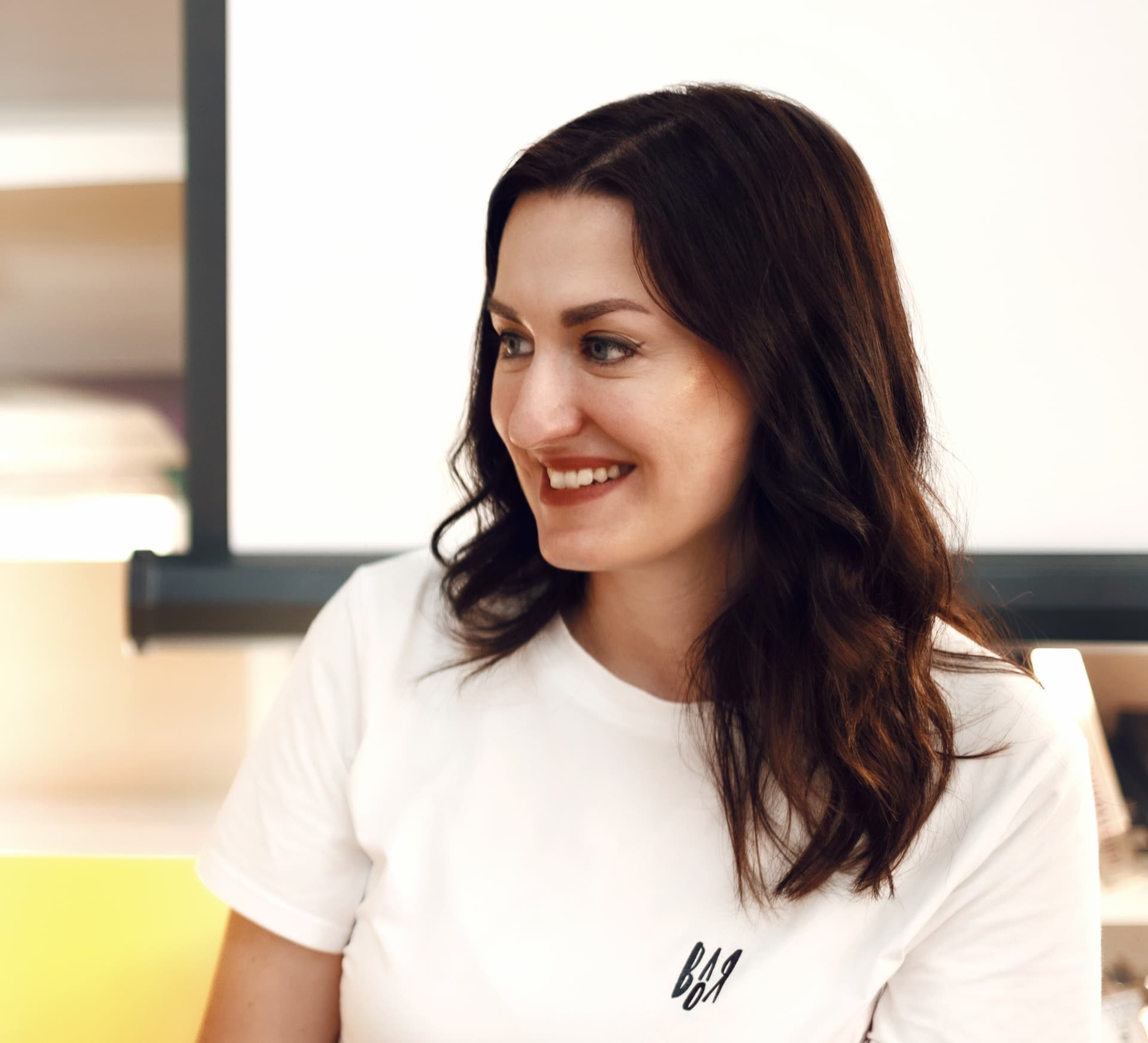 Юлія Вротна: “Купуйте книги сучасних українських письменників – їм як нікому потрібна ваша підтримка”