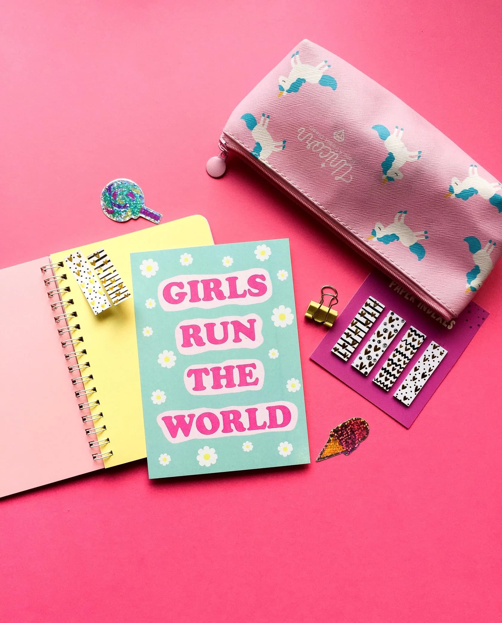 Листівка класична Girls run the world, фото - 1