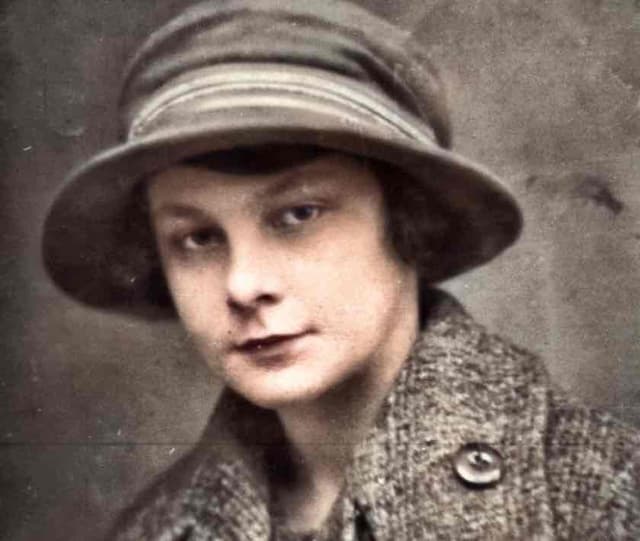 Олена Теліга