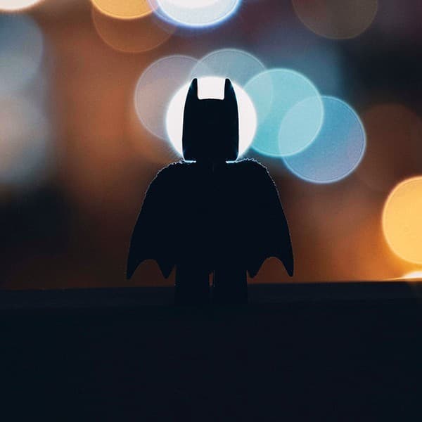 Що спільного у Бетмена та Острова скарбів?