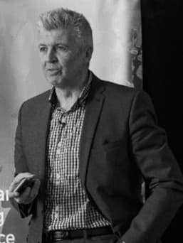 Мартін Томас