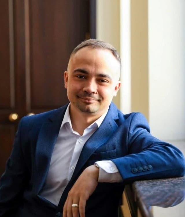 Захарченко Є.