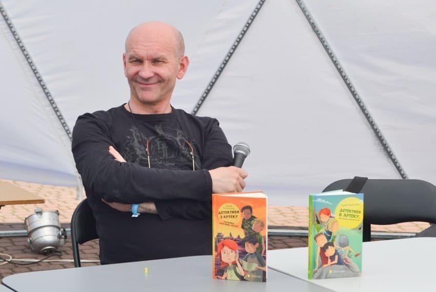 Андрій Бачинський: «Не вважаю, що письменник має якісь завдання чи місію, і ніколи не задумуюся над цим під час написання своїх творів» Андрій Бачинський: «Не вважаю, що письменник має якісь завдання чи місію, і ніколи не задумуюся над цим під час написання своїх творів»