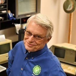 Роберт Мартін