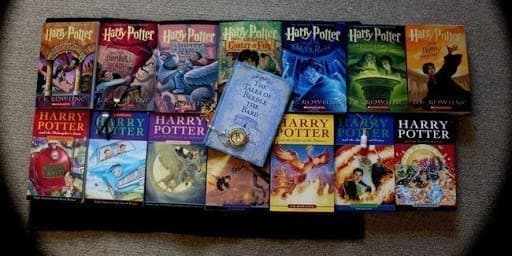 На тлі пандемії COVID-19 злетіли продажі книг про Гаррі Поттера На тлі пандемії COVID-19 злетіли продажі книг про Гаррі Поттера