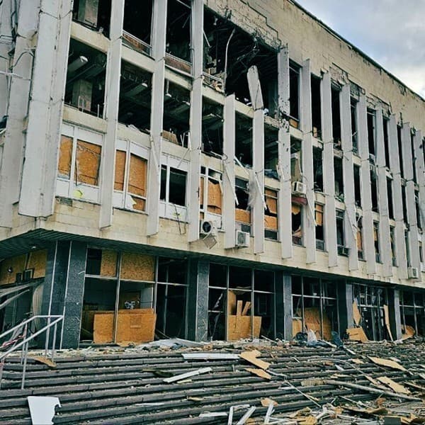 Окупанти вкотре атакували Херсонську обласну бібліотеку Окупанти вкотре атакували Херсонську обласну бібліотеку